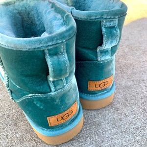 UGG nearly new  velour teal boots.